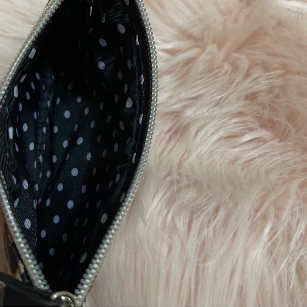 Victoria Secret Keychain Pouch - Picture 4 of 4